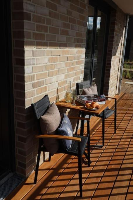 Allerinsel - Appartement Am Celler Yachthafen المظهر الخارجي الصورة